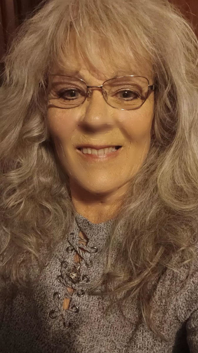TheRealRebecc's tweet photo. THIS IS THE FACE OF RESILIENCY https://t.co/mwdwWiKiyY
