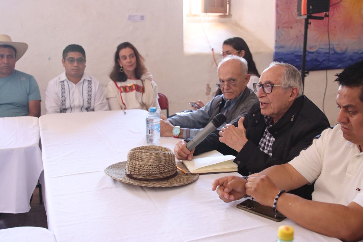 FundacionAHHO's tweet photo. También se contó con la participación de 50 representantes de comunidades de la Mixteca y la zona Triqui, quienes aportaron su visión para fortalecer el programa desde la realidad local. https://t.co/gdQkoXdIIn