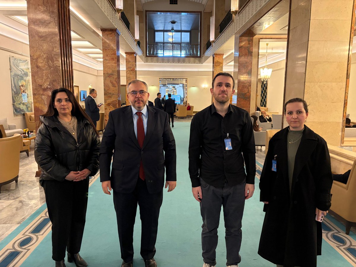 📍TBMM

Bir imtiyaz veya taviz değil; alın terlerinin ve emeklerinin karşılığı olan haklarını isteyen mülakat mağduru öğretmenlerini misafir ettik.

Mülakat sistemiyle gasp edilen hayallerin, liyakatin önüne geçen engellerin karşısındayız. Atama bekleyen binlerce gencimizin