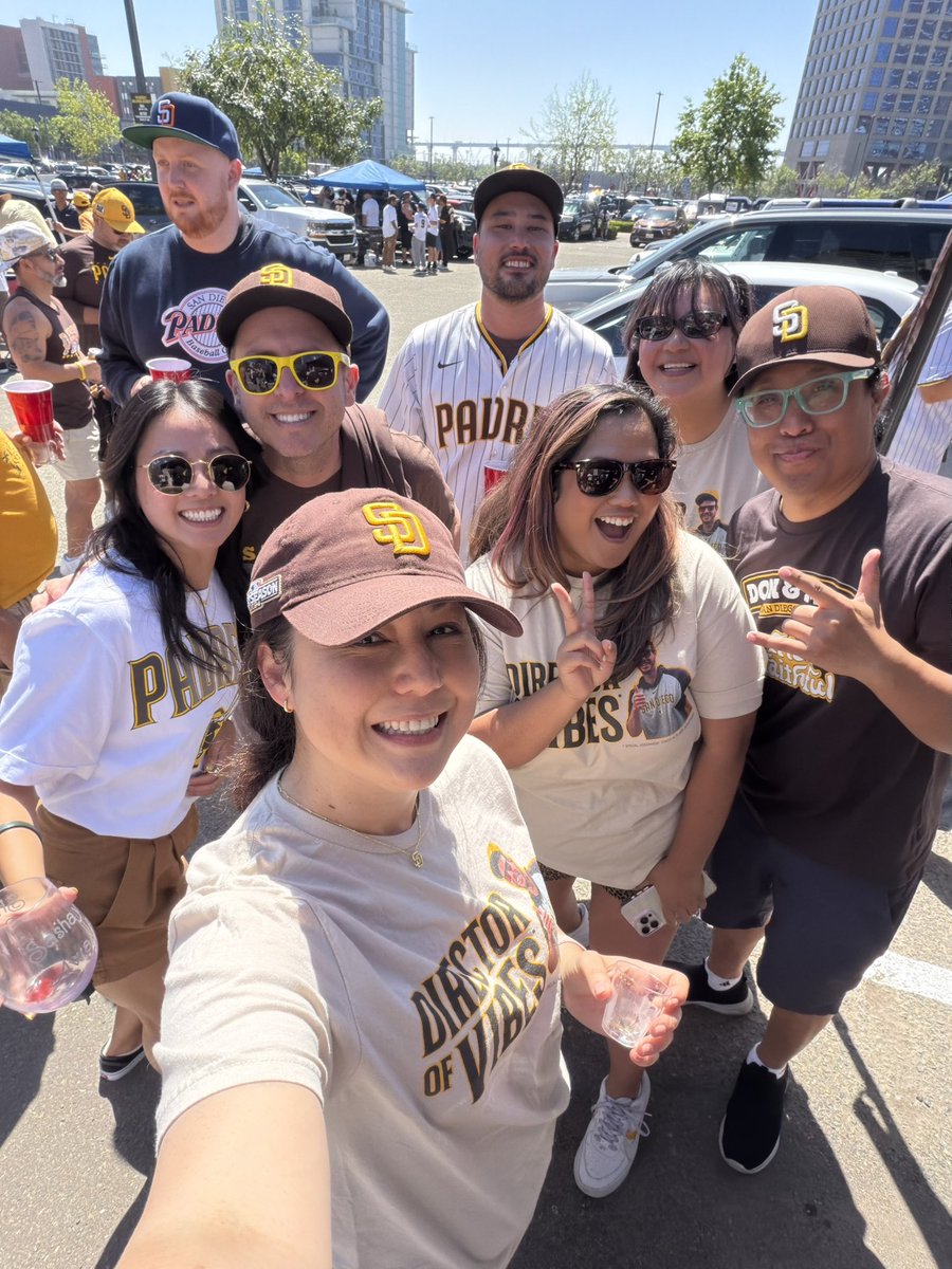 Aileen 直子 Burns tweet media