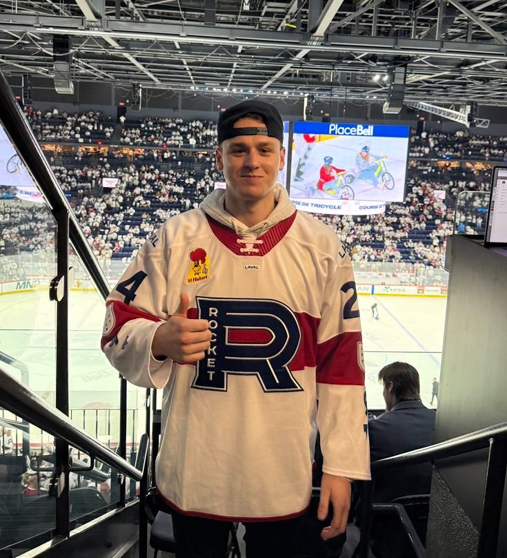 Nev¹⁴☆ tweet media