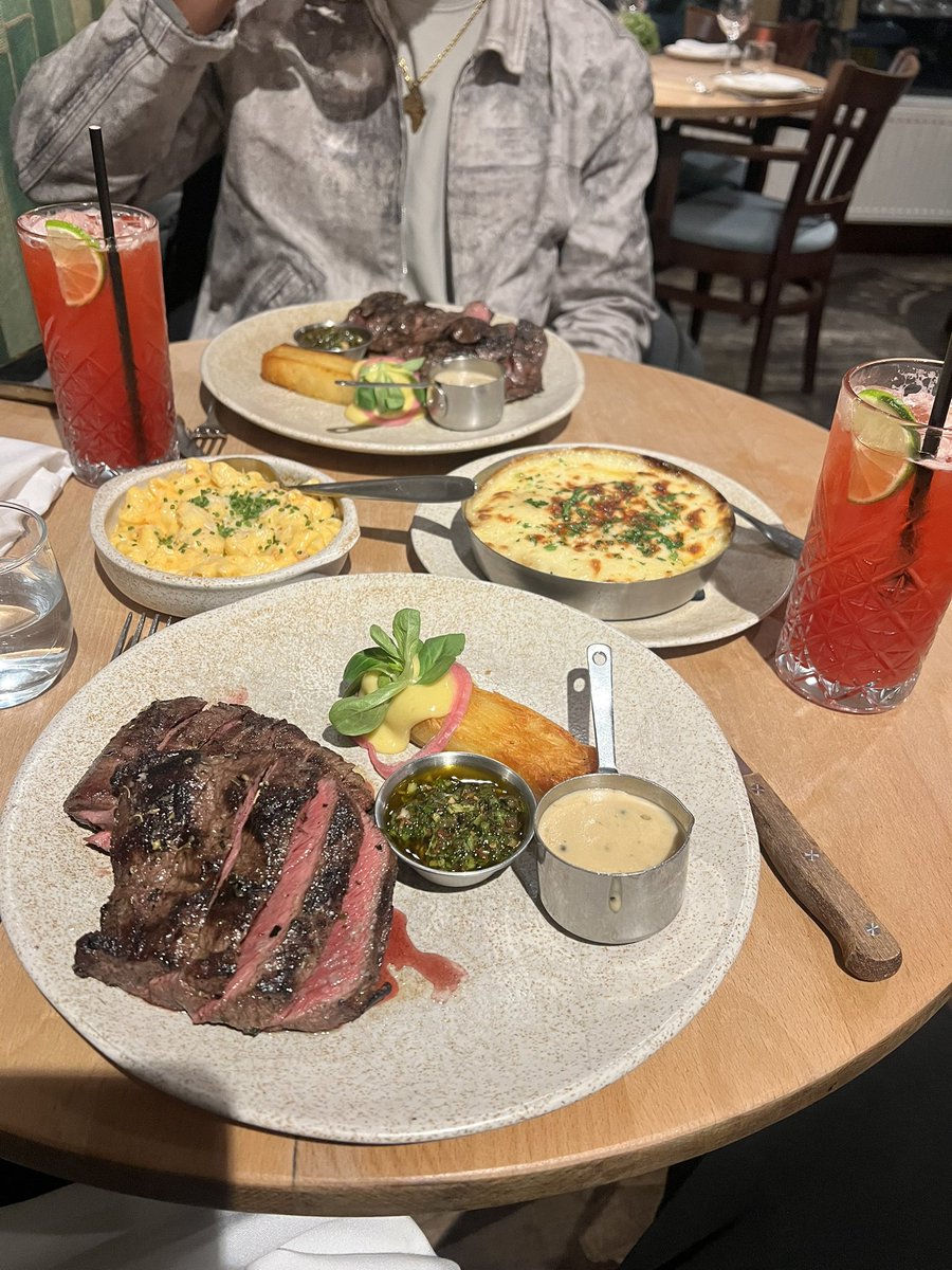 Persian Prince 🐺 tweet media