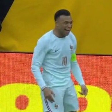 𝐑𝐎𝐁𝐀 tweet media