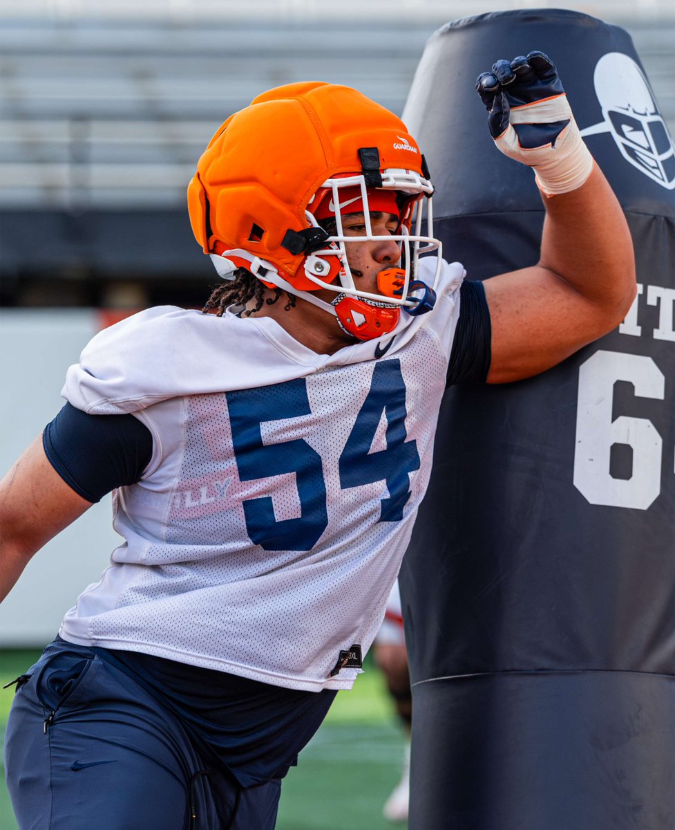 Illinois Football tweet media