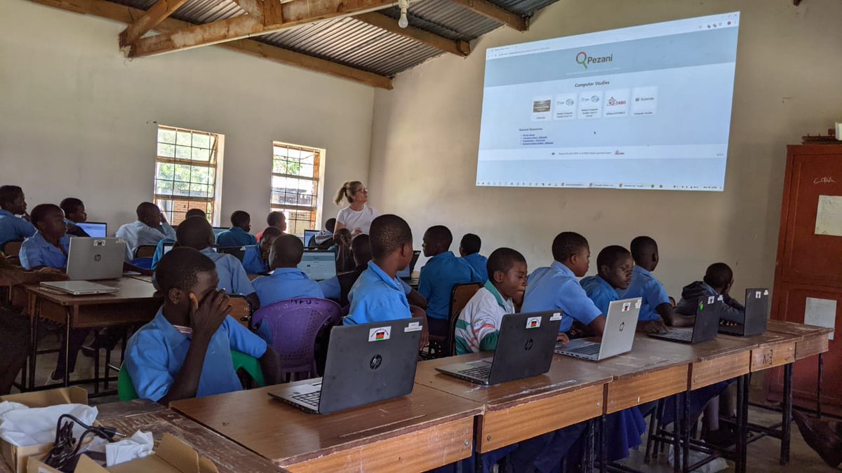TechK252452's tweet photo. Today at Nthunduwala CDSS, students touched a laptop for the very first time! 💻🇲🇼
With support from The Hardy Bunch Foundation, we’ve delivered:
✅ 22 Laptops
✅ Solar Lithium System ☀️
✅ Starlink Internet 🛰️
Bridging the digital divide in Malawi! https://t.co/9wQlw21k93