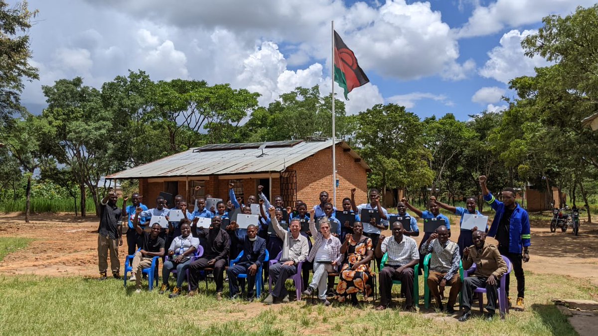TechK252452's tweet photo. Today at Nthunduwala CDSS, students touched a laptop for the very first time! 💻🇲🇼
With support from The Hardy Bunch Foundation, we’ve delivered:
✅ 22 Laptops
✅ Solar Lithium System ☀️
✅ Starlink Internet 🛰️
Bridging the digital divide in Malawi! https://t.co/9wQlw21k93