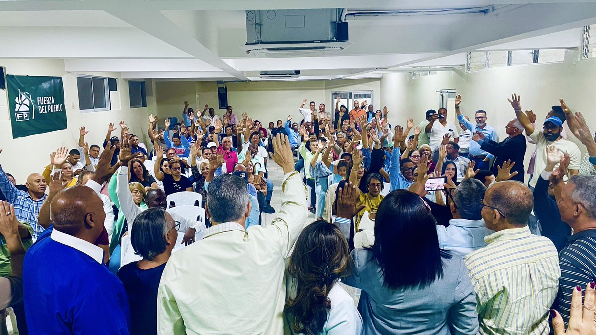 El pleno de @fpcomunica acogió a unanimidad  nuestra propuesta de conformación de la Dirección Ejecutiva de la Dirección Municipal de Santiago.

Agradezco enormemente esta señal de unidad y apoyo de nuestro partido, señal indudable que nos encaminamos hacia la victoria en 2028.