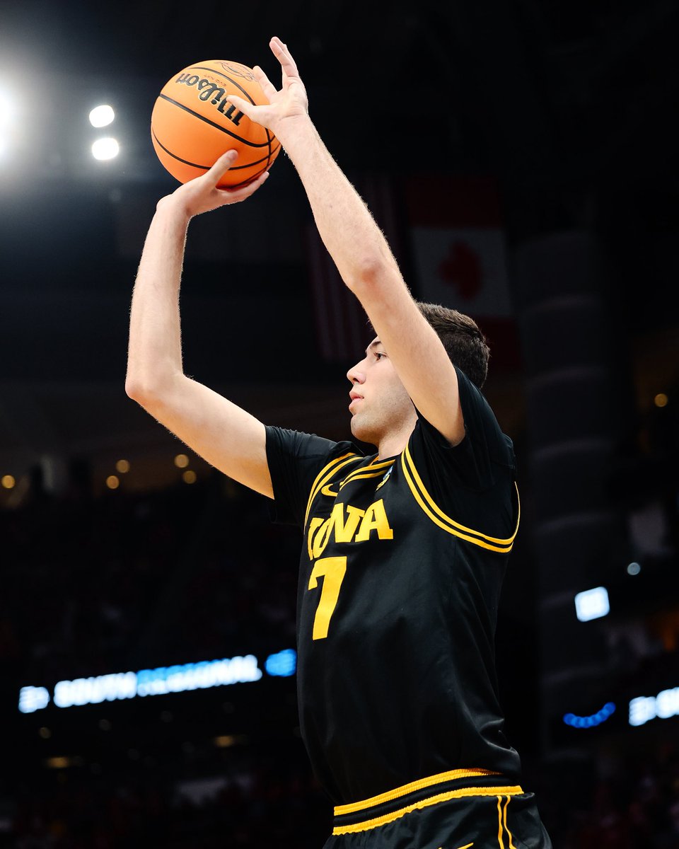 Iowa Men’s Basketball tweet media