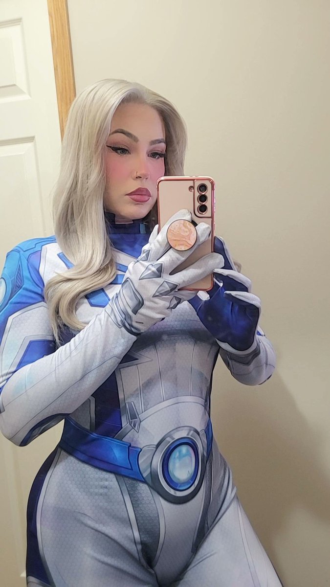 JennAzrael tweet media