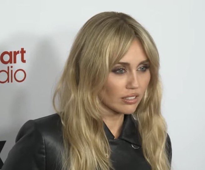 Miley Now tweet media