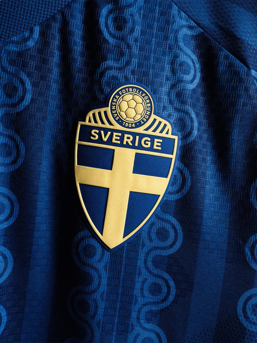 footballshirt's tweet image. The new adidas Sweden 2026 away kit has been revealed, forming the men’s national team’s alternate strip for the 2026-2027 international fixtures.

Read more: footballshirtculture.com/new-kits/swede…

#Sverige | Football Shirt Culture | Soccer Jersey | Camiseta de Futbol