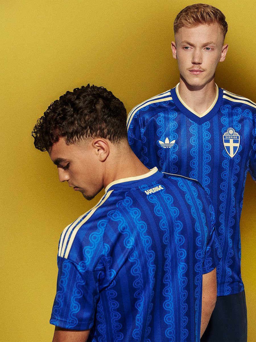 footballshirt's tweet image. The new adidas Sweden 2026 away kit has been revealed, forming the men’s national team’s alternate strip for the 2026-2027 international fixtures.

Read more: footballshirtculture.com/new-kits/swede…

#Sverige | Football Shirt Culture | Soccer Jersey | Camiseta de Futbol