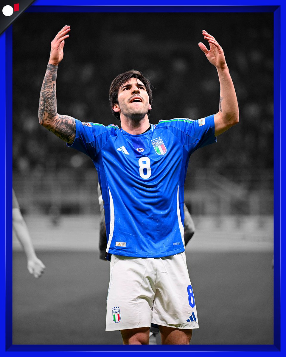 CB_Ignoranza's tweet photo. Nell’Italia di Gattuso le castagne dal fuoco le ha tolte proprio il calciatore che da sempre dice di ispirarsi a lui. 

SANDROSESSUALI 🇮🇹💙 https://t.co/N3gplVdd8a