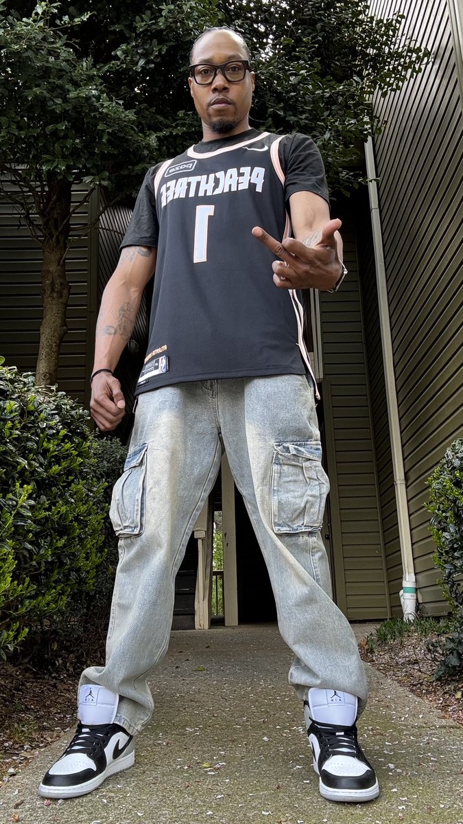 ChefBrian_HawksFan39 tweet media