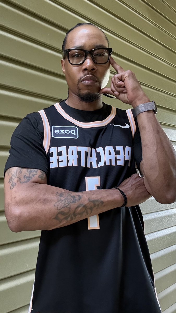 ChefBrian_HawksFan39 tweet media