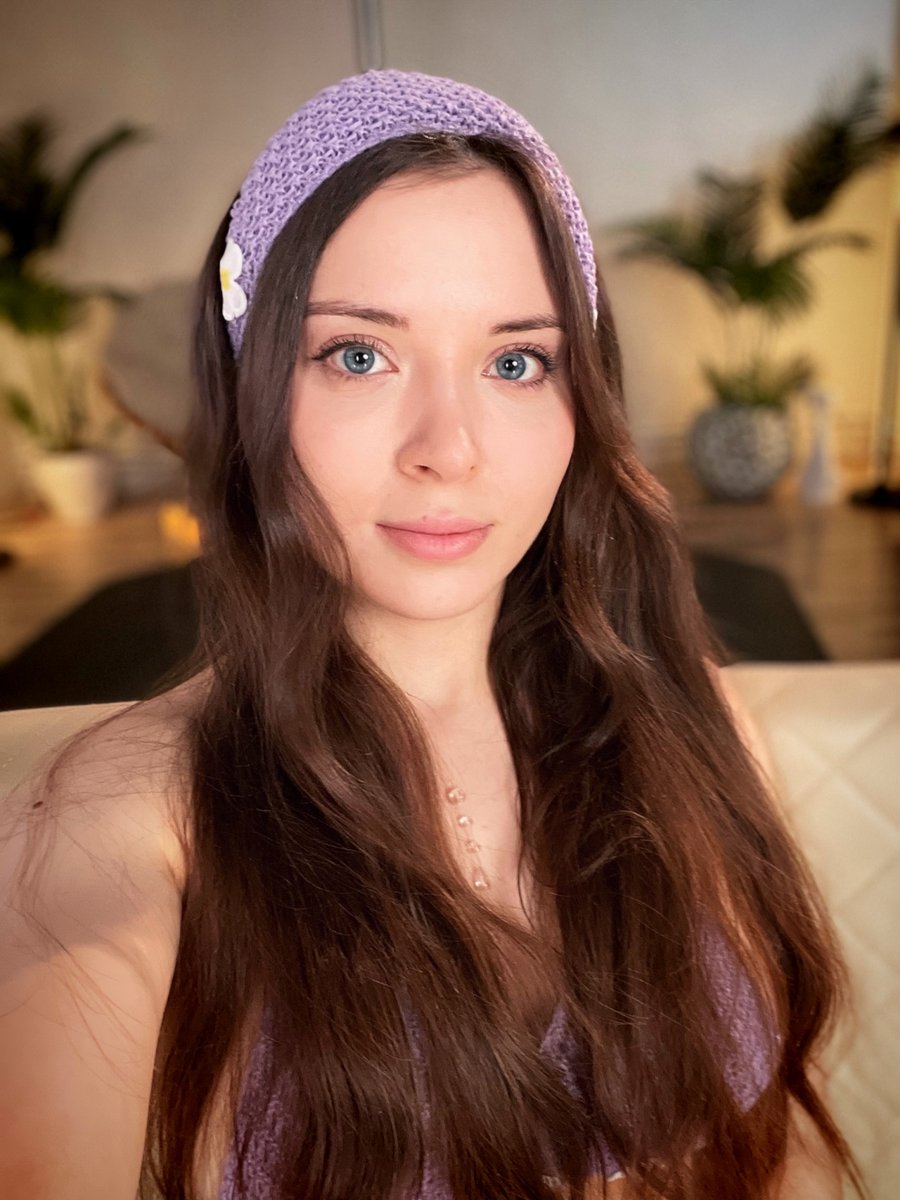 KittyCaitlin tweet media