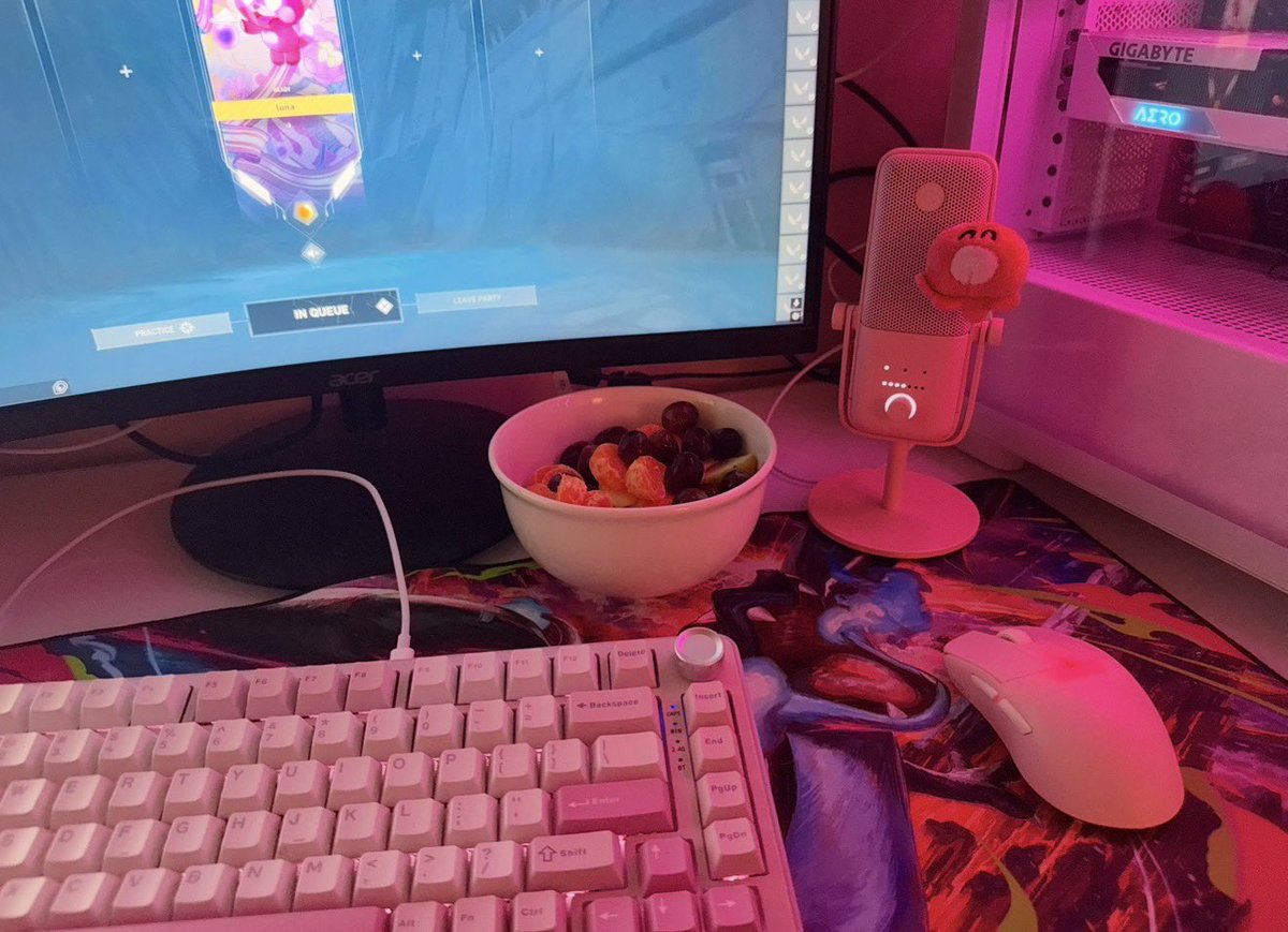 luna ‧₊˚ʚɞ⁺⑅ tweet media