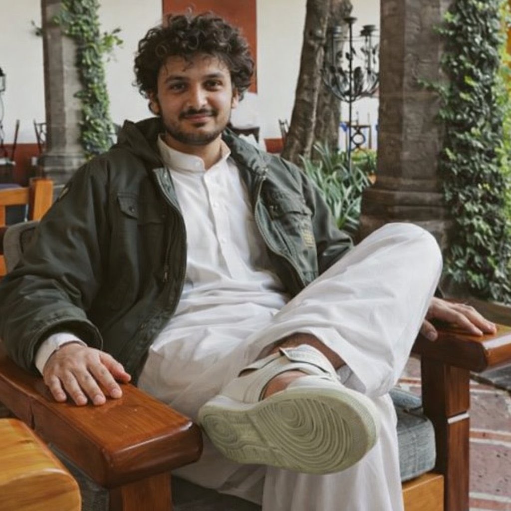 vibeshift tweet media