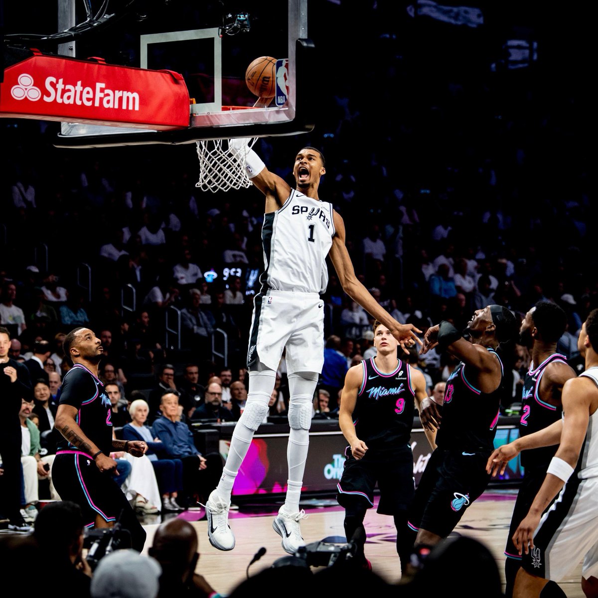 NBA Retweet tweet media