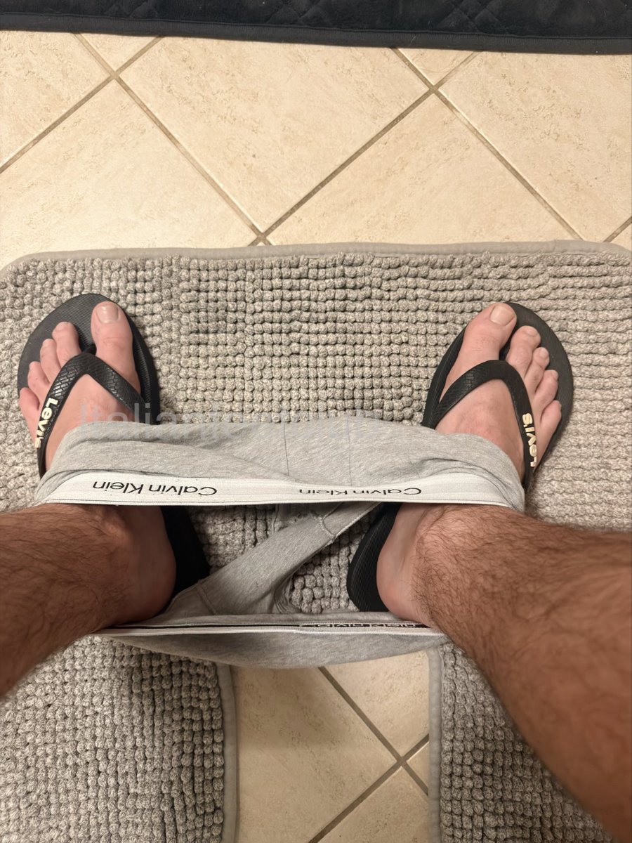 ItalianFeetClub tweet media