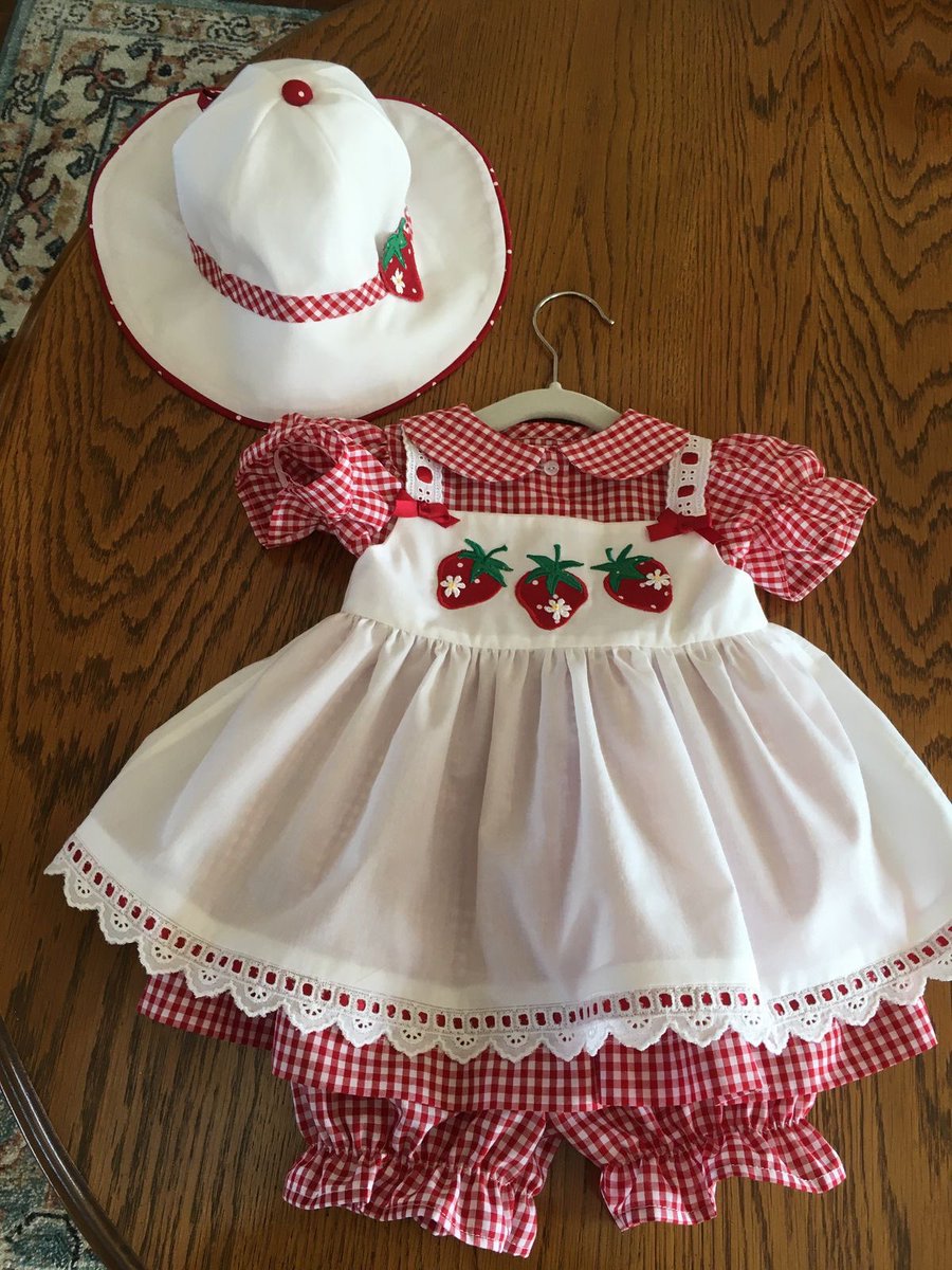 Daddy’s little pup‼️😍 my cousin gifted me this adorable little outfit today at work, isn’t it the SWEETEST⁉️🤩