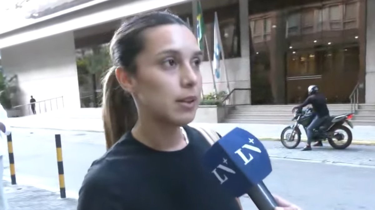LANACION's tweet photo. La angustia Agostina Páez, la argentina acusada de racismo en Río de Janeiro, tras el revés judicial https://t.co/5wKj2mQ481 https://t.co/aajOHrrQqW
