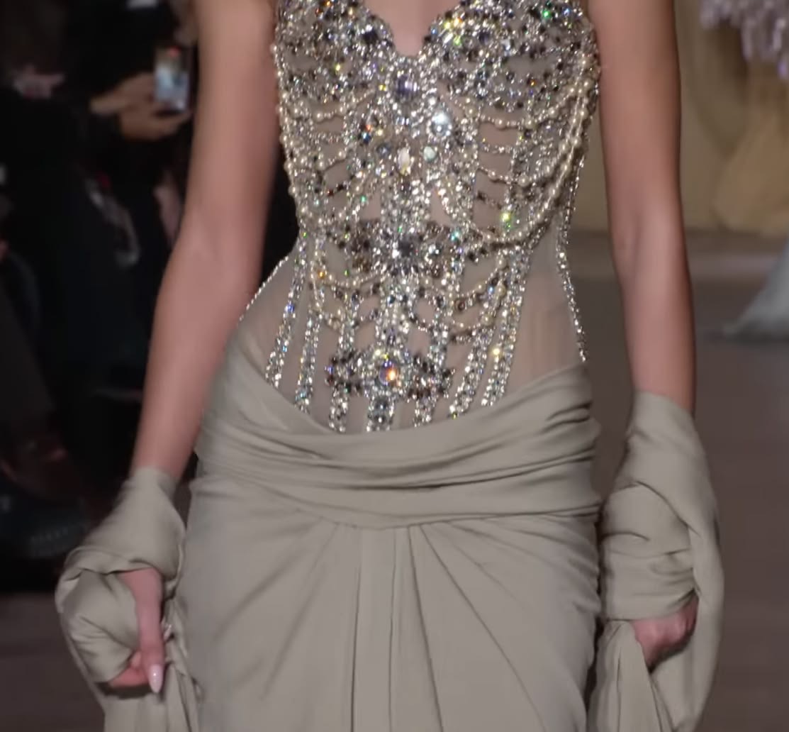 pYSLrada's tweet photo. zuhair murad spring 2026 https://t.co/8oJ7ogVeDD