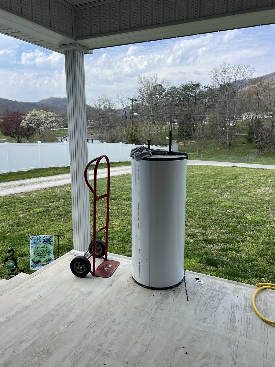 𝒜𝓁𝓁𝒾 tweet media