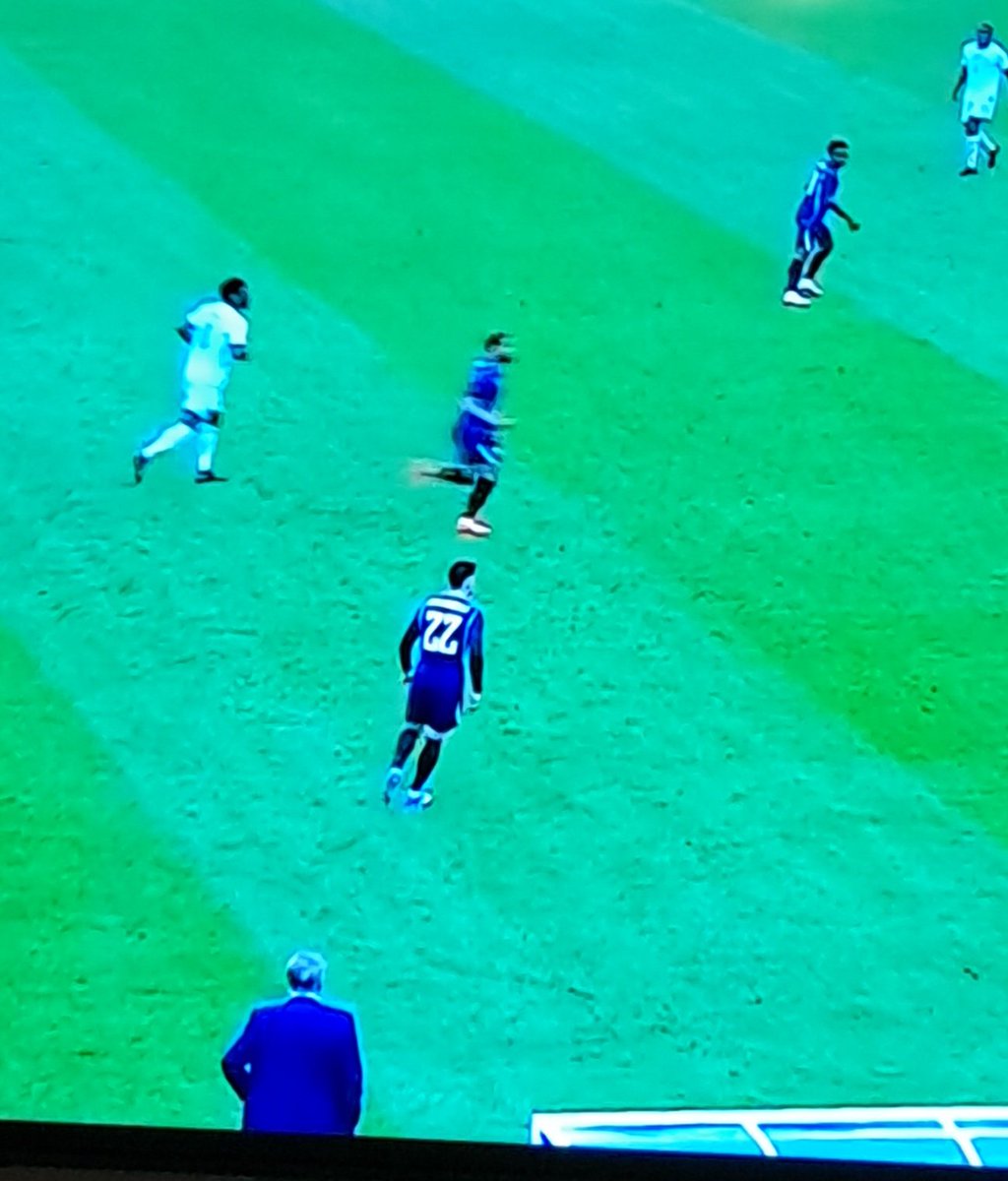 DaniLimaReal's tweet photo. Acho que colocaram o número da camisa 22 de cabeça pra baixo. 🤔 https://t.co/nThwcz9LBS