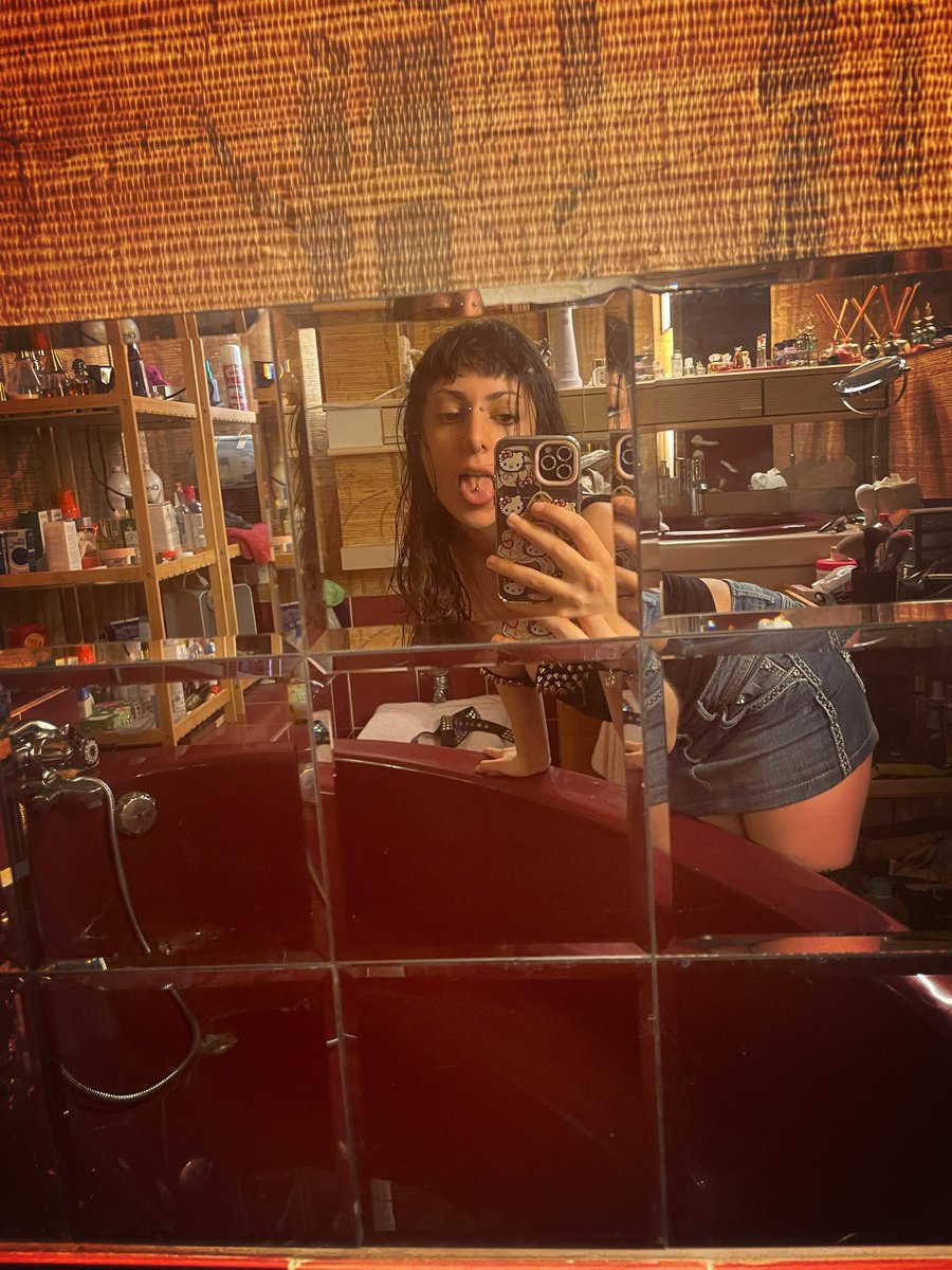 𝓎𓆩♡𓆪 tweet media