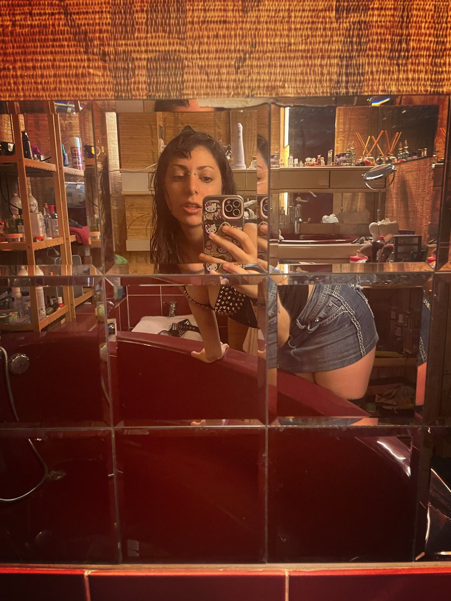 𝓎𓆩♡𓆪 tweet media