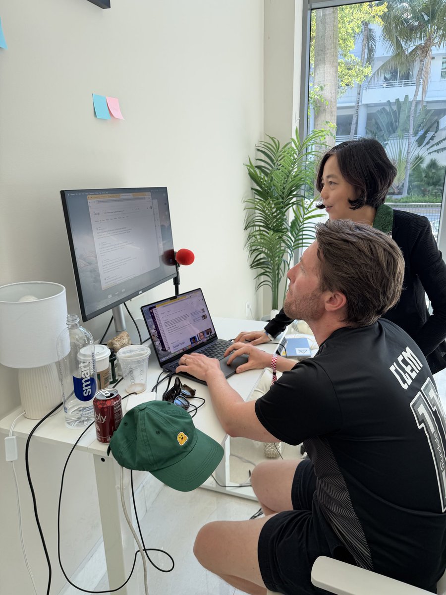 clem 🤗 tweet media