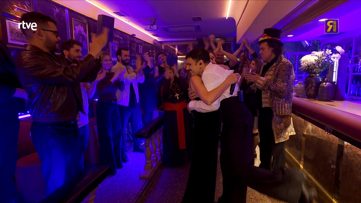 La Revuelta tweet media