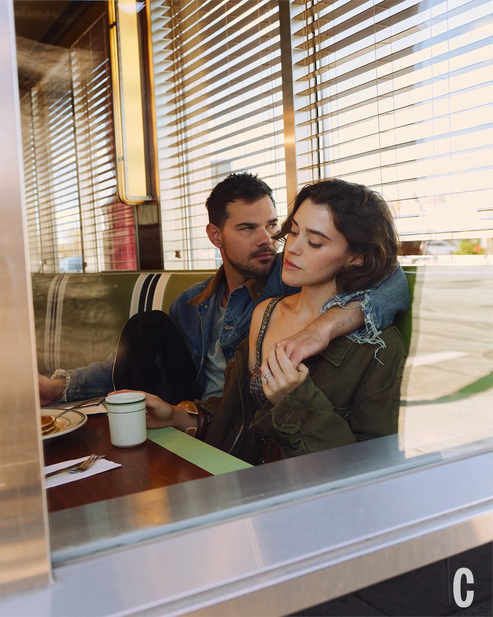 Cosmopolitan tweet media