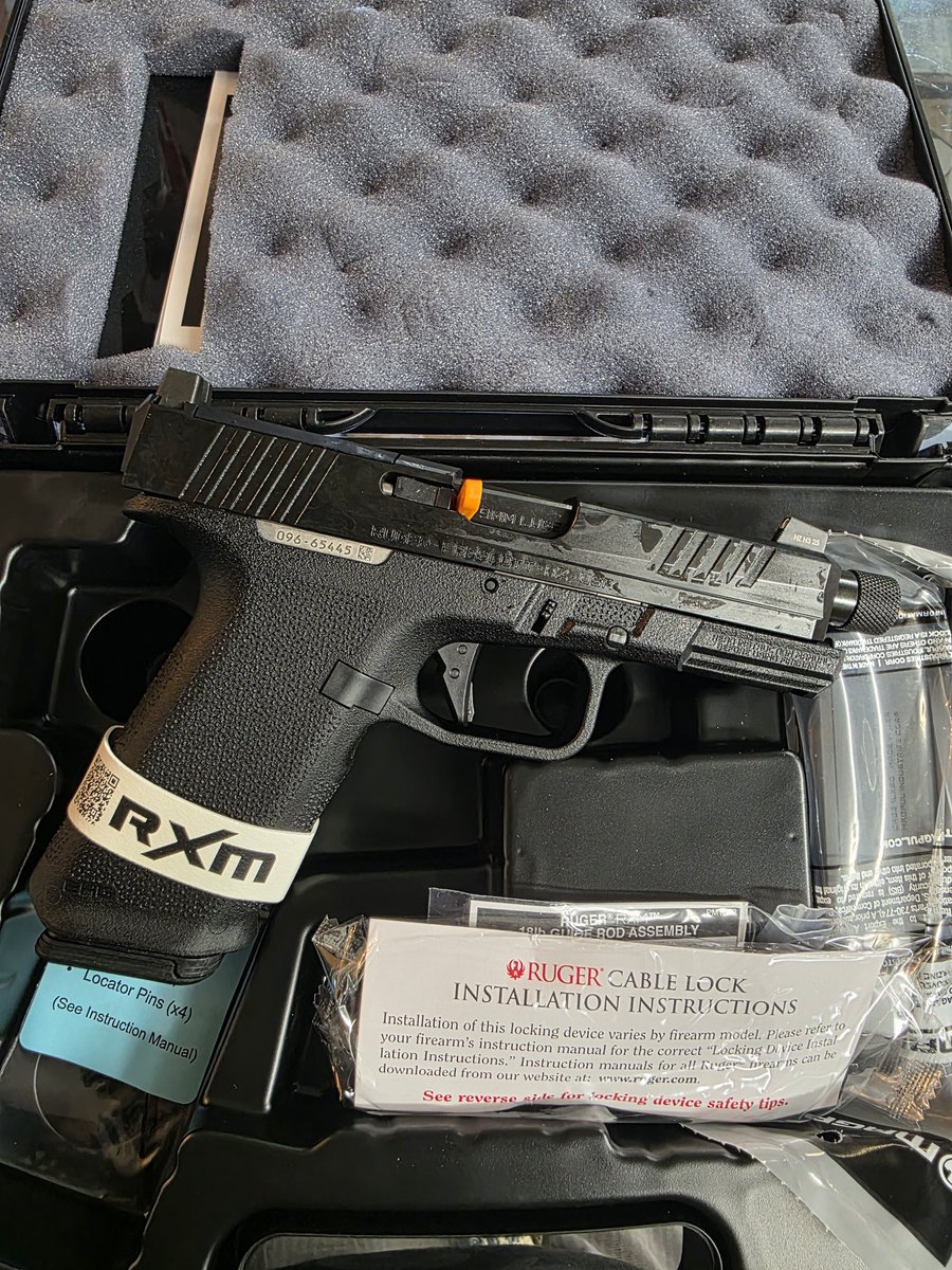 BeardedInnllc's tweet photo. @rugersofficial #rxm #9mm 17rd aka glock 17 size #threaded barrel and optic ready! https://t.co/gsKaLqW3wP