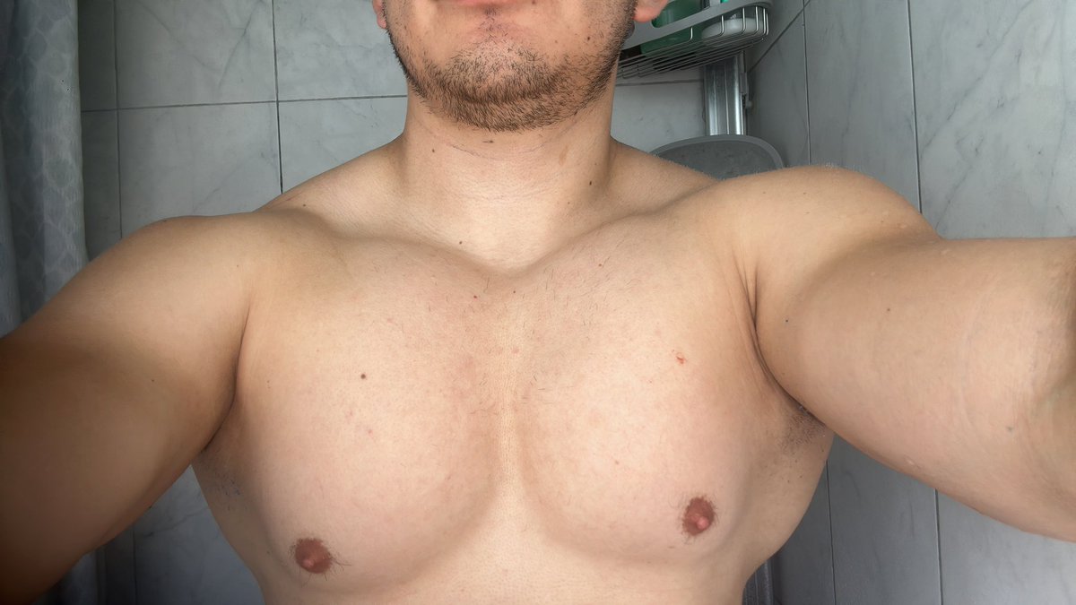 Chichis para la banda ( hotwifes)