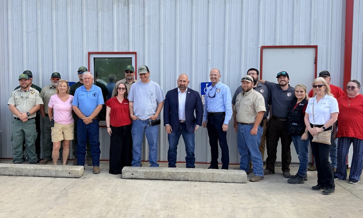 LtGovJayCollins's tweet image. Heartbroken by the devastation from the Mossy Pond wildfires in Calhoun County. Our prayers are with every family who has lost homes, memories, and peace of mind—you are not alone. 

To every firefighter, first responder, and emergency team on the front lines: thank you for your