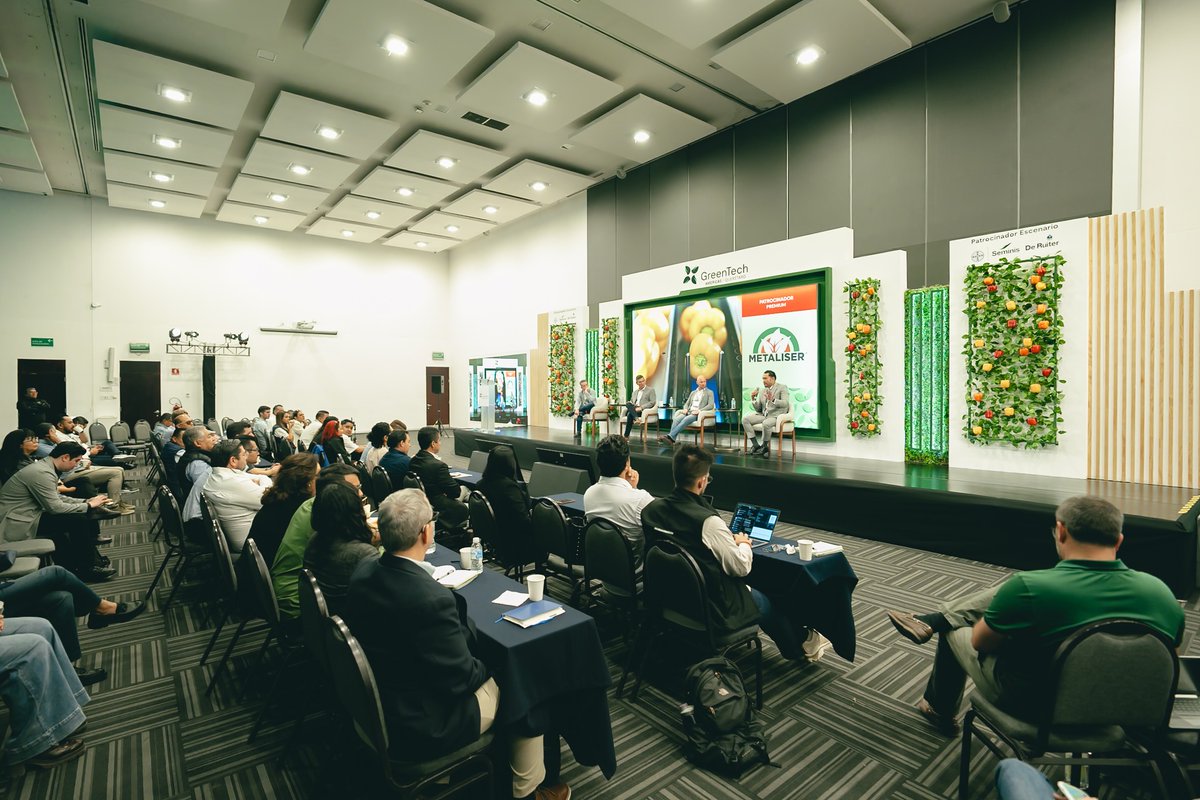 GreenTechAm's tweet photo. 👏🏻 ¡Cerramos con broche de oro el tercer día de conferencias en Greentech Americas 2026!

Agradecemos a todos los asistentes y expertos por hacer posible estas sesiones enriquecedoras para la transformación de la horticultura. https://t.co/UbQmyqUKcw