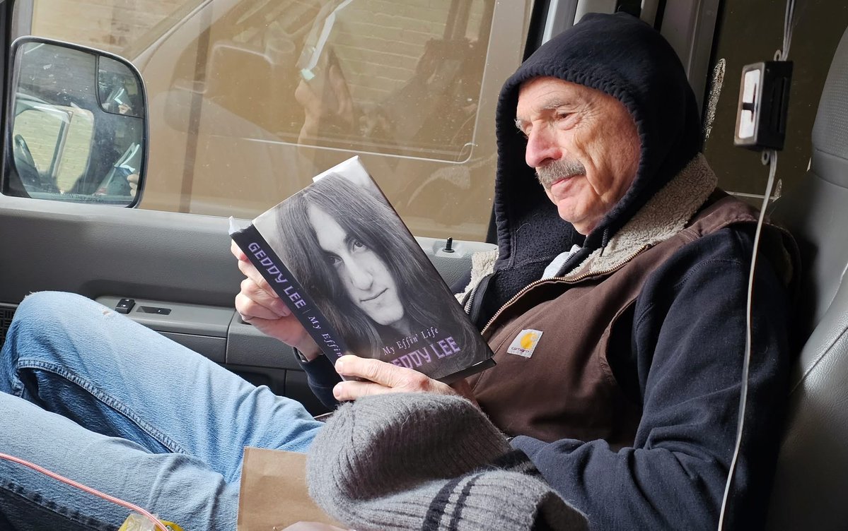 Tony Levin tweet media