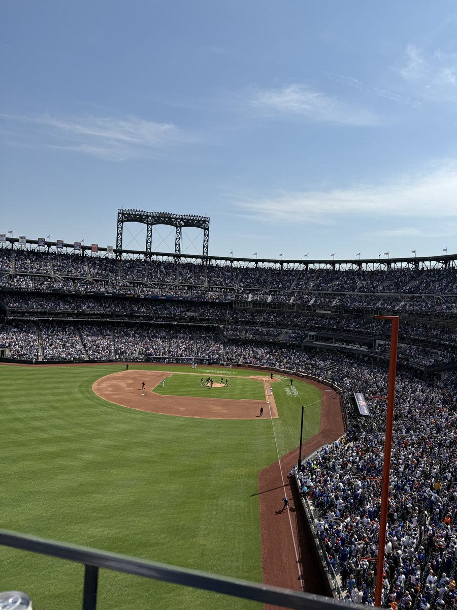 DeniseRuberto's tweet photo. A beautiful day for a ballgame. So happy Mets won! https://t.co/YDb6D5CSXt