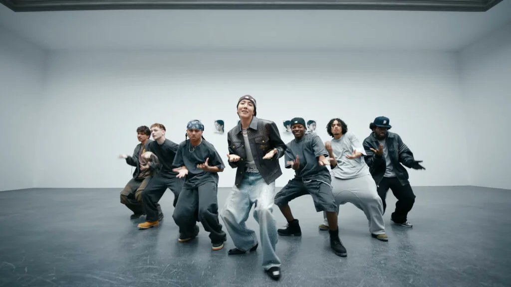 chart data tweet media