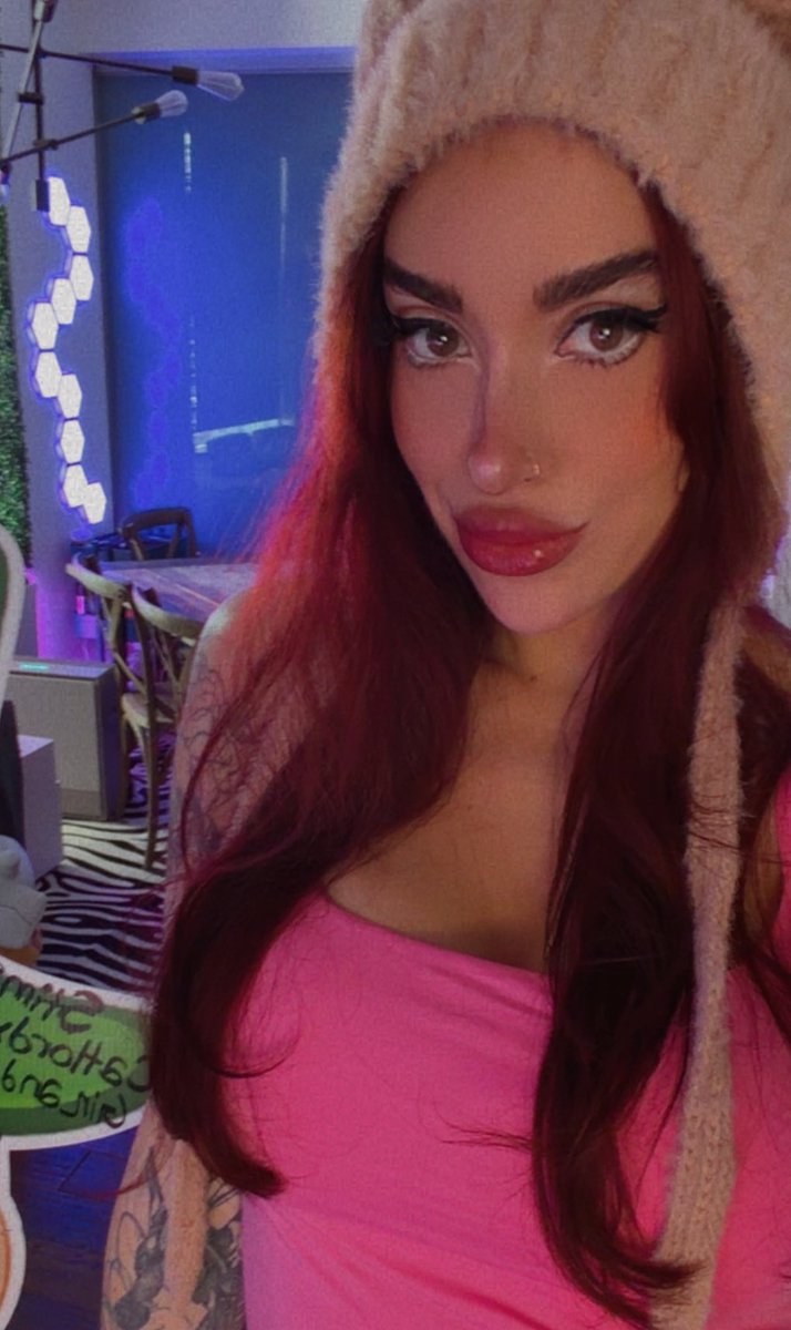 Jess_Meow tweet media