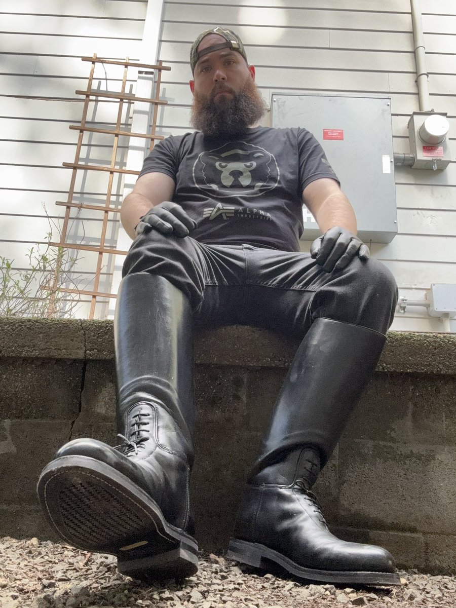 The Boot Bear tweet media