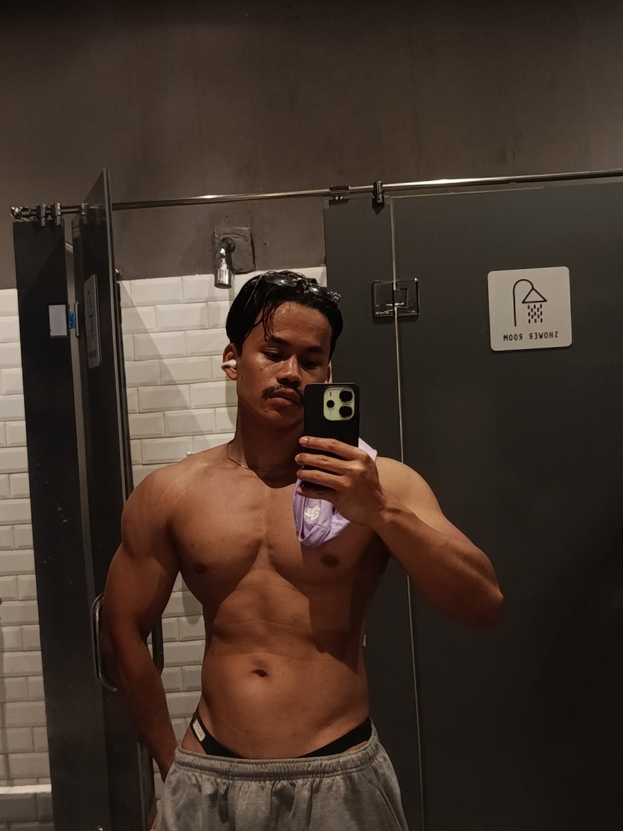 Jiggly (B)uff 🐯 tweet media