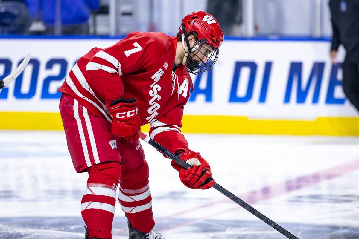 Wisconsin Hockey tweet media