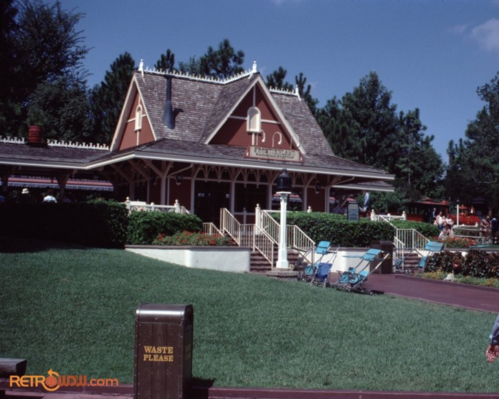 SpyOtter tweet media