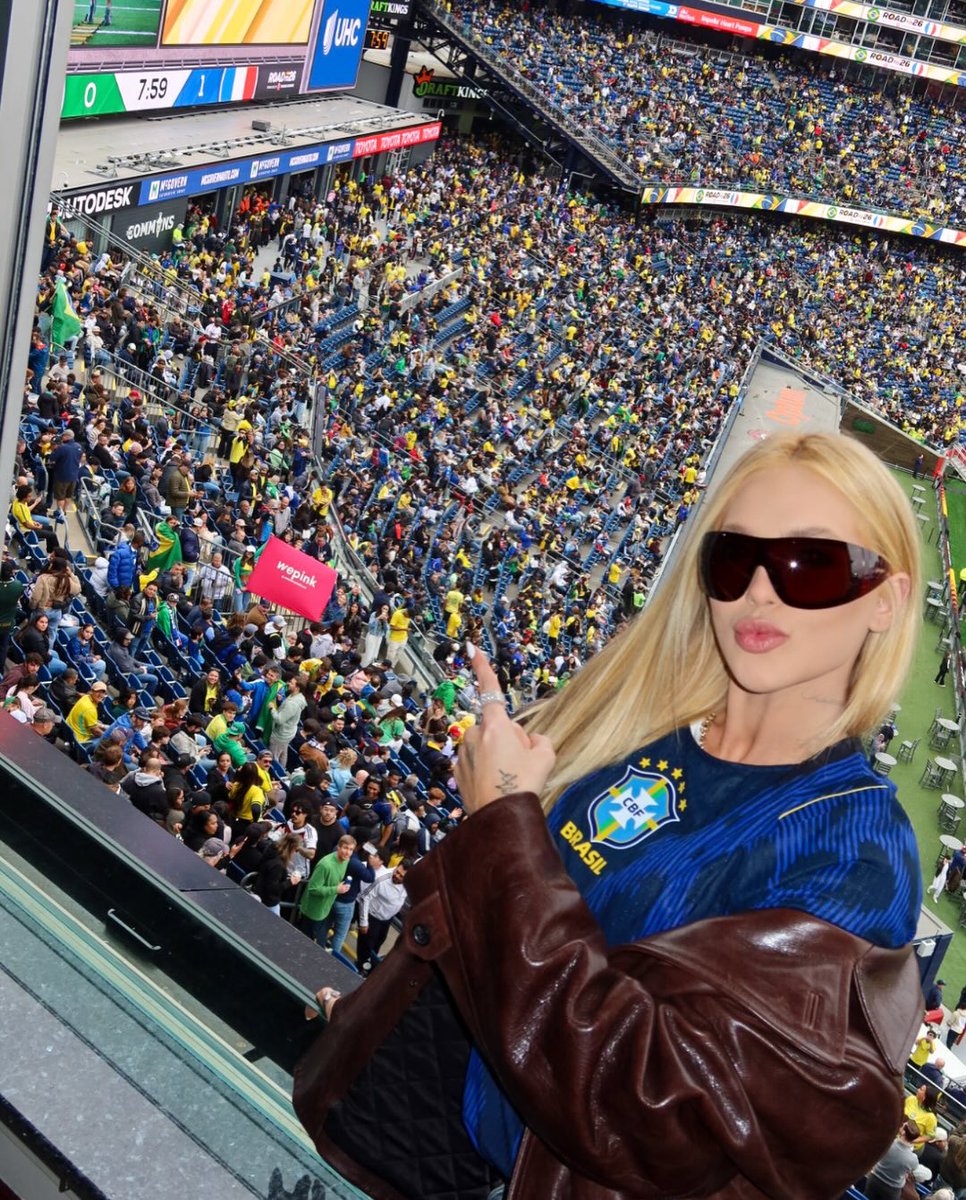 Hanna 🖤 tweet media