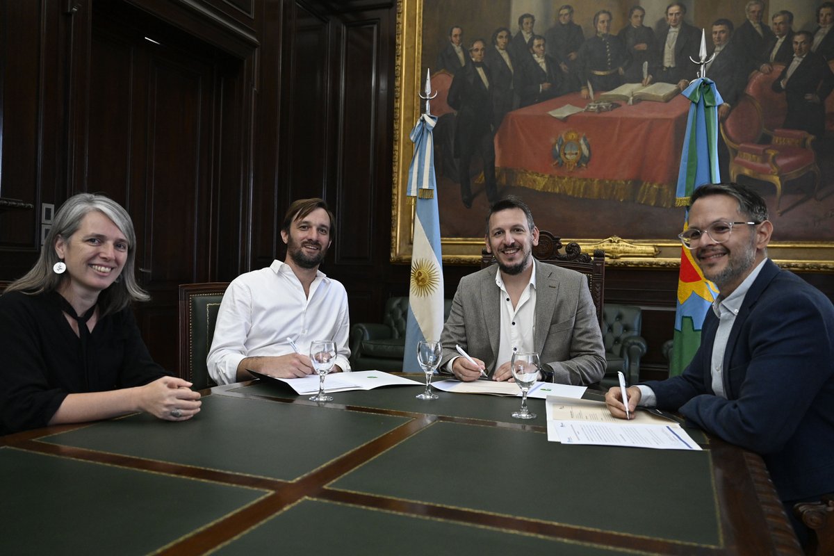 Juan Cuattromo tweet media