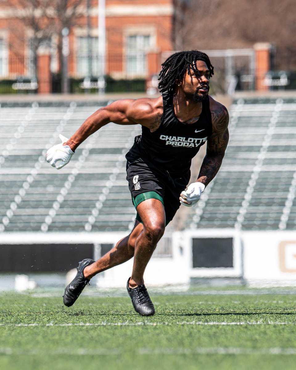 Charlotte Football tweet media