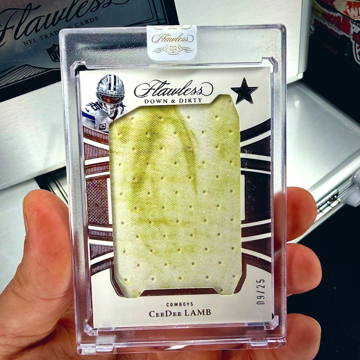 The Collectibles Guru tweet media